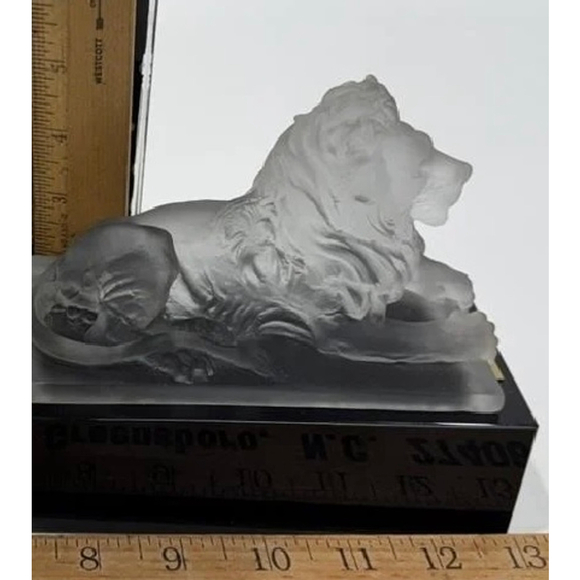 Vintage Versace Inspired Frosted Art Glass Lion Sculpture on Marble Base - Picture 8 of 8